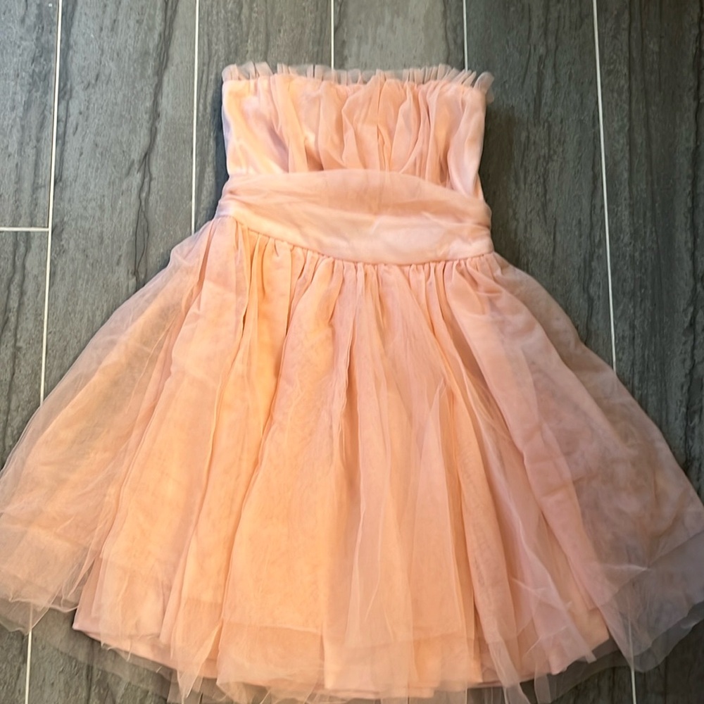 Junior’s pink tulle dress.